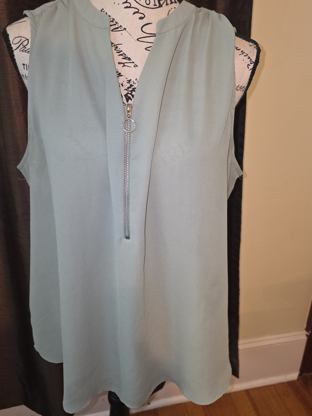 Apt. 9 Olive Green Sleeveless Zip-Front Top XL